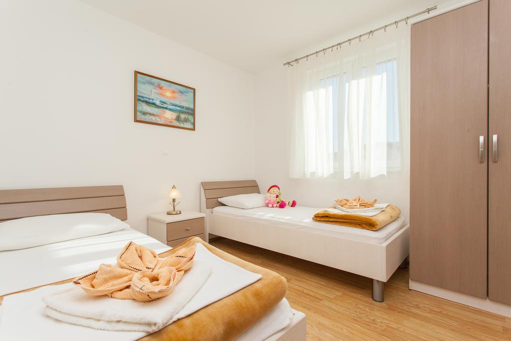 Apartments Mia Baska  Exterior photo