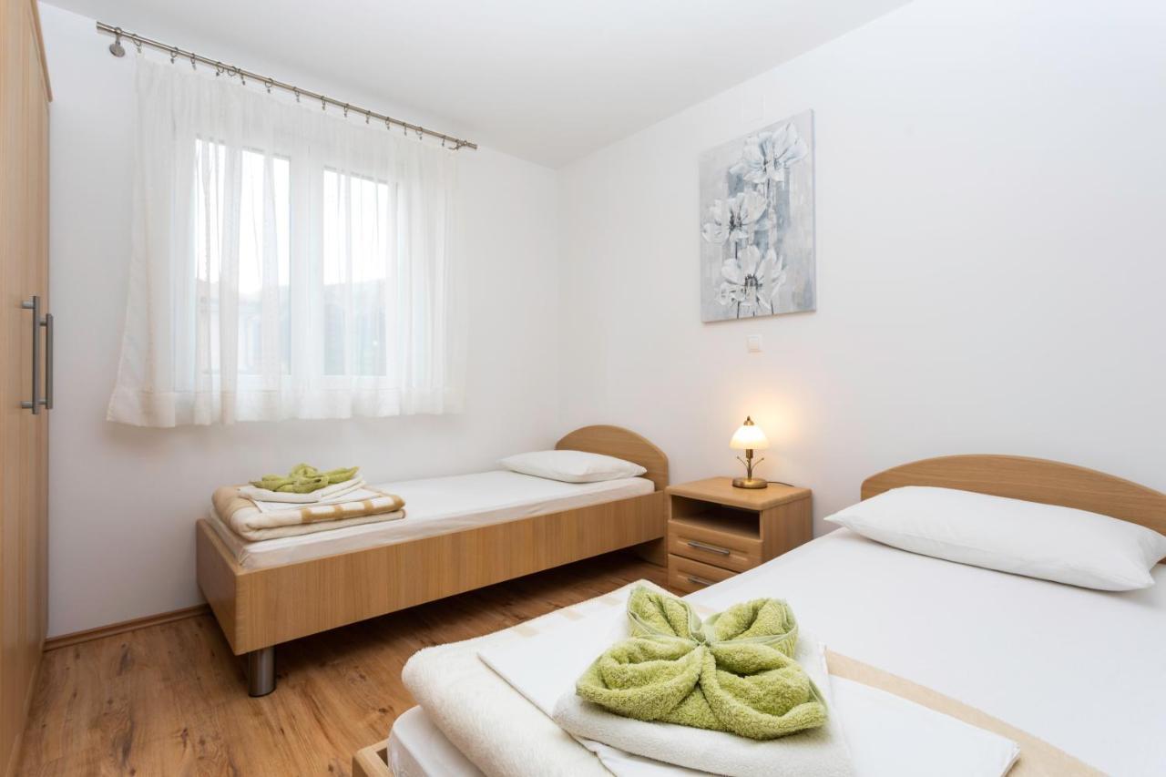 Apartments Mia Baska  Exterior photo